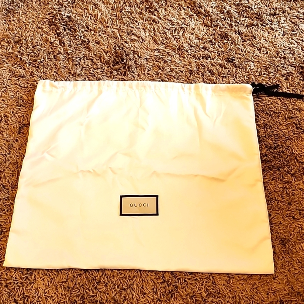 Gucci dust bag